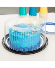 CaseroIe cu capac pentru tort din plastic transparent. Ambalaje sigure și practice pentru cofetării, patiserii și transport tort