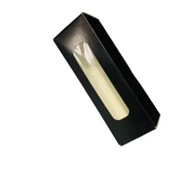 Oferă deserturilor tale un plus de rafinament cu cutiile negre cu fereastră pentru macarons, ideale pentru cofetării, evenimente