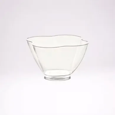 Cupele pentru desert Nuvola sunt soluția perfectă pentru o prezentare elegantă și igienică a deserturilor.