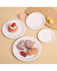"Farfurii din carton coated, 23cm, set 50 buc. Perfecte pentru evenimente, petreceri și uz zilnic.