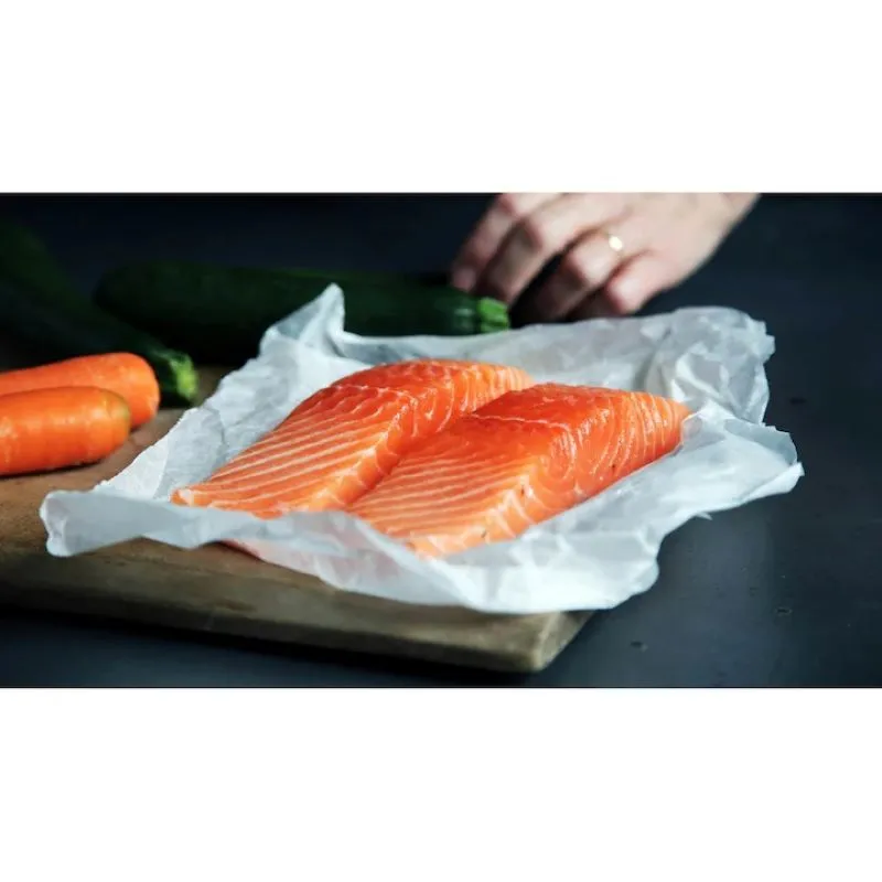 Previne lipirea alimentelor, eliminând necesitatea utilizării uleiurilor sau grăsimilor suplimentare.