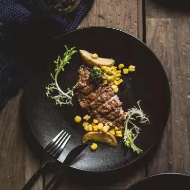 Pot fi folosite cu succes pentru servirea alimentelor reci sau calde