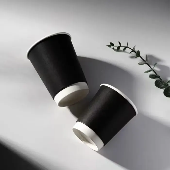 Pahare din carton cu perete dublu negre, 230 ml (8 oz), set 100 bucăți. Rezistente, elegante, ideale pentru cafea, ceai și băutu