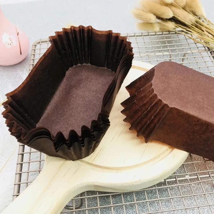Chese Brown Mini-Chec 80x50x32 mm, ideale pentru coacerea și servirea mini-prăjiturilor, brioșelor și checurilor. Rezistente, ig